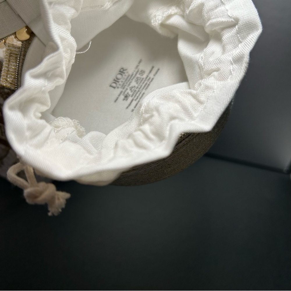 Dior Cosmetics Box - Picture 5 of 9